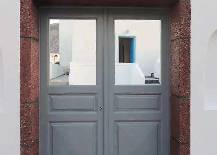 Rose Bay Hotel Kamári