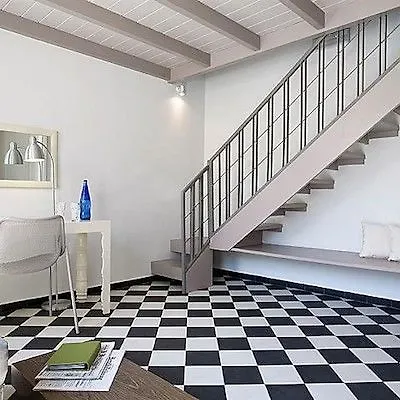 روز باي Kamári