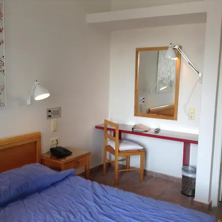 Rose Bay Hotel Kamári