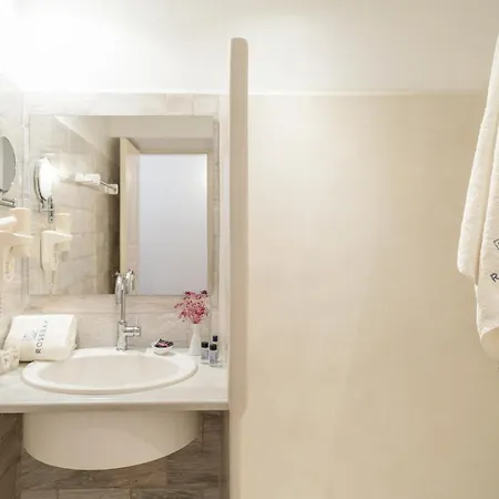 Otel Rose Bay 4*