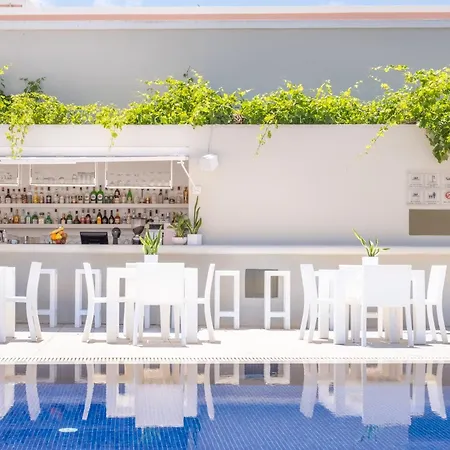 Otel Rose Bay 4*