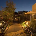 روز باي 4* Kamári