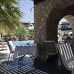 روز باي فندق