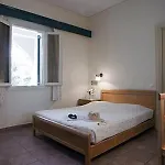 روز باي Kamári