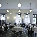 Rose Bay Hotel Kamári