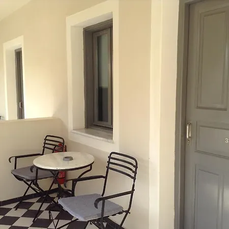 فندق روز باي Kamári