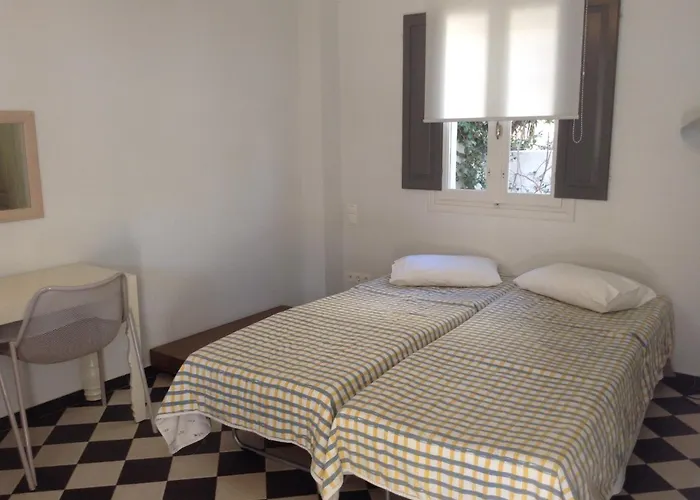 מלון Rose Bay 4*