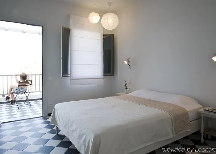 Rose Bay מלון 4*