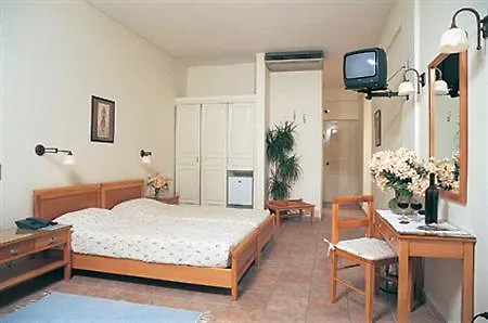 Rose Bay מלון 4*